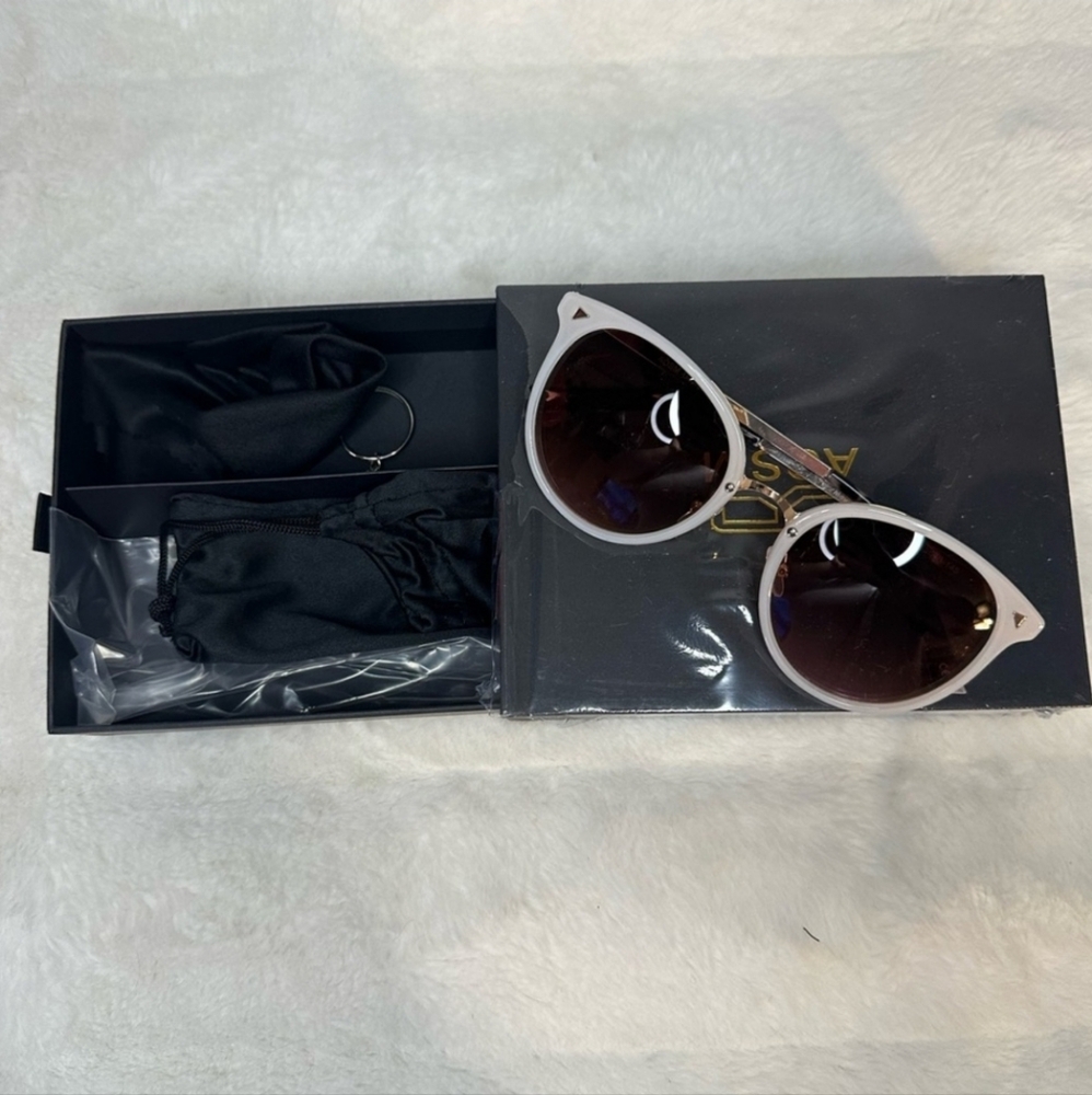 White Gold Frame Polarized Sunglasses